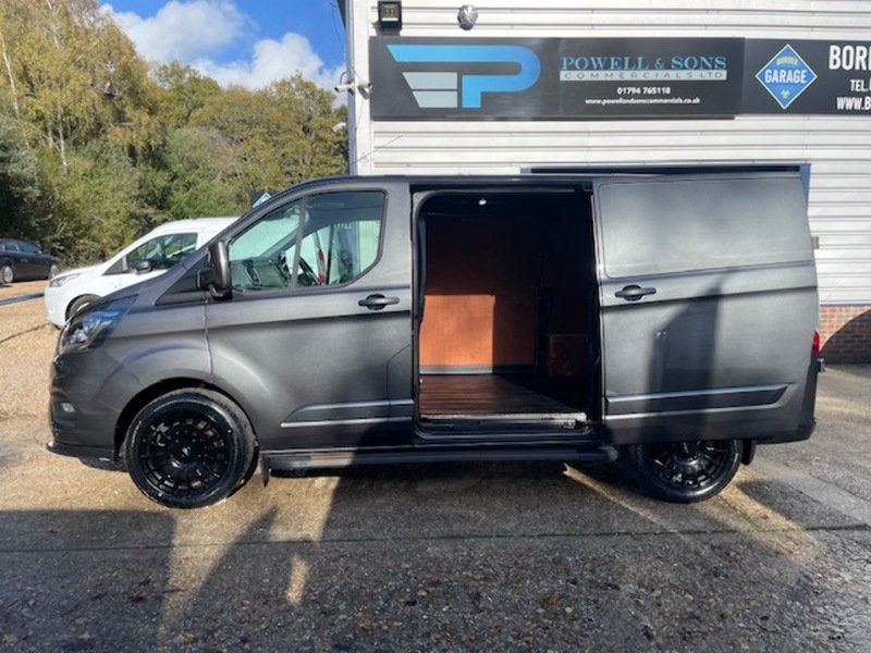 Ford Transit Custom 300 Limited Sport Pack - U650
