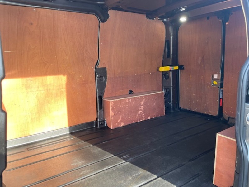 Ford Transit Custom 300 Limited Sport Pack - U650