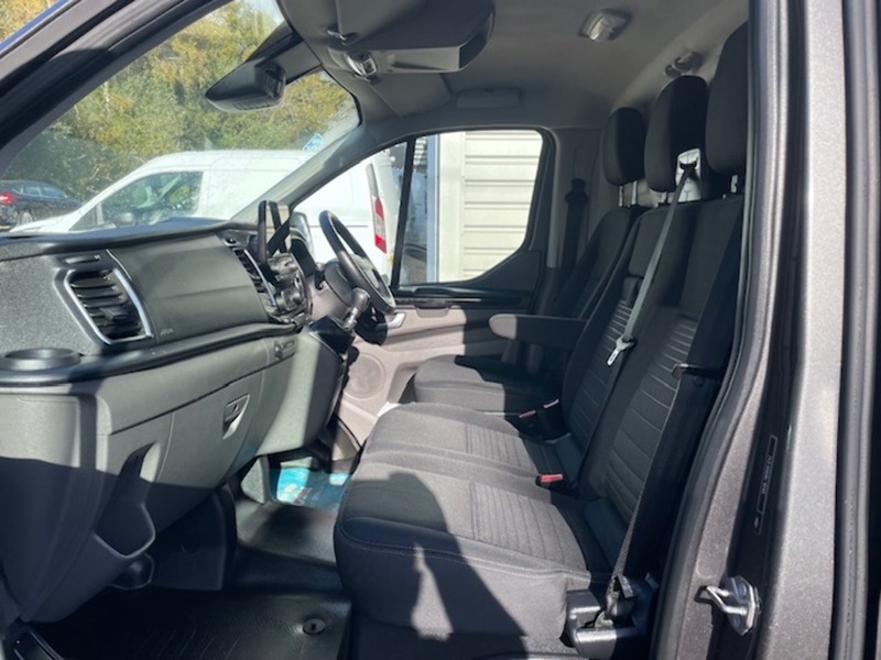 Ford Transit Custom 300 Limited Sport Pack - U650