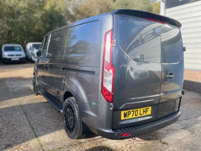 Ford Transit Custom 300 Limited Sport Pack - U650