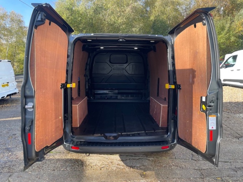 Ford Transit Custom 300 Limited Sport Pack - U650