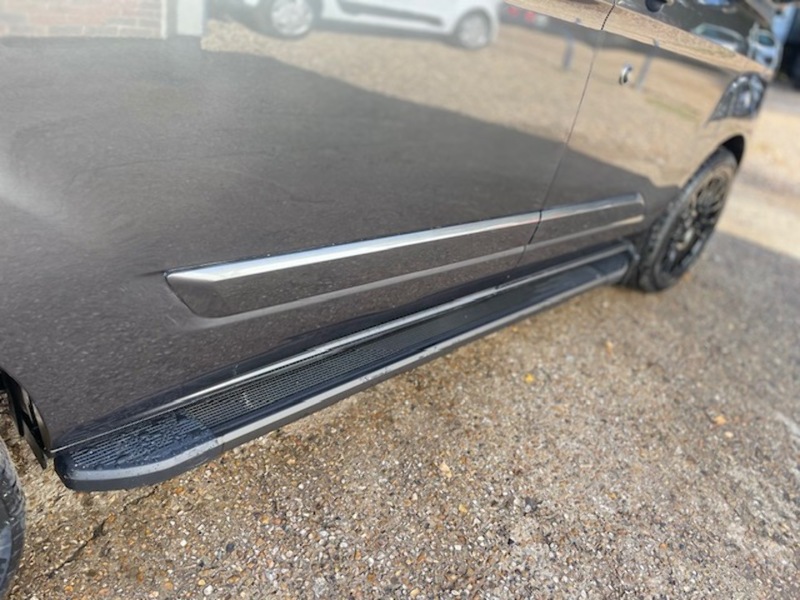 Ford Transit Custom 300 Limited Sport Pack - U650