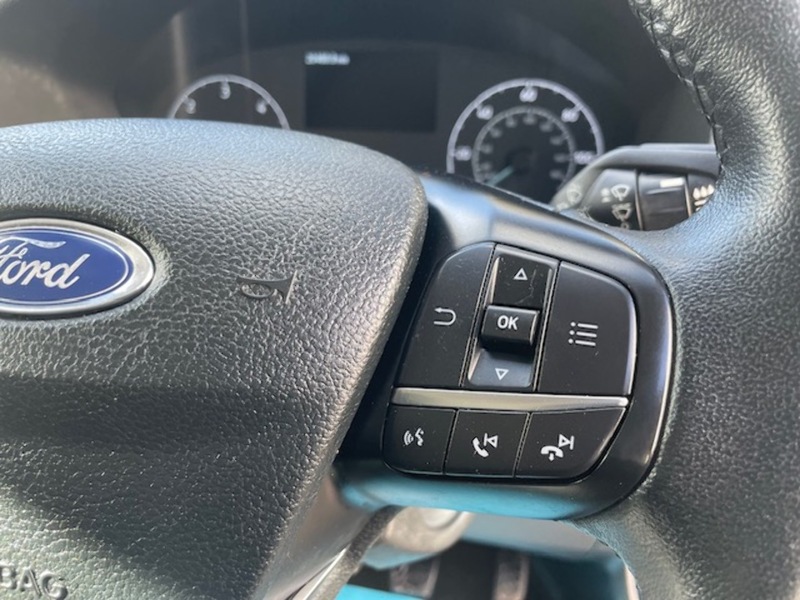 Ford Transit Custom 300 Limited Sport Pack - U650