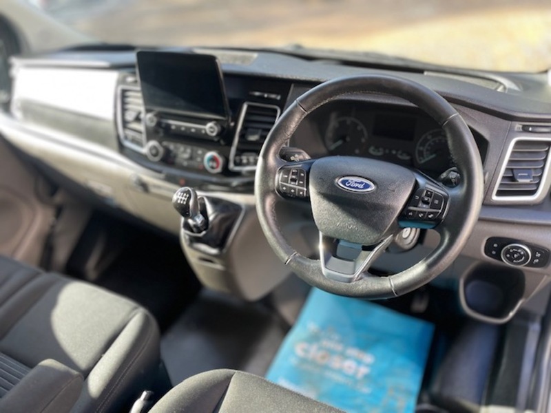 Ford Transit Custom 300 Limited Sport Pack - U650