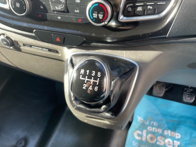 Ford Transit Custom 300 Limited Sport Pack - U650