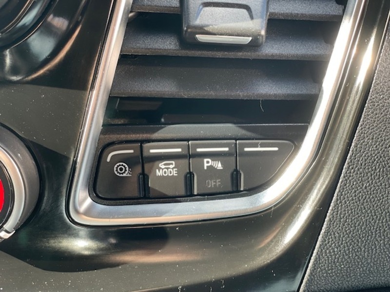 Ford Transit Custom 300 Limited Sport Pack - U650