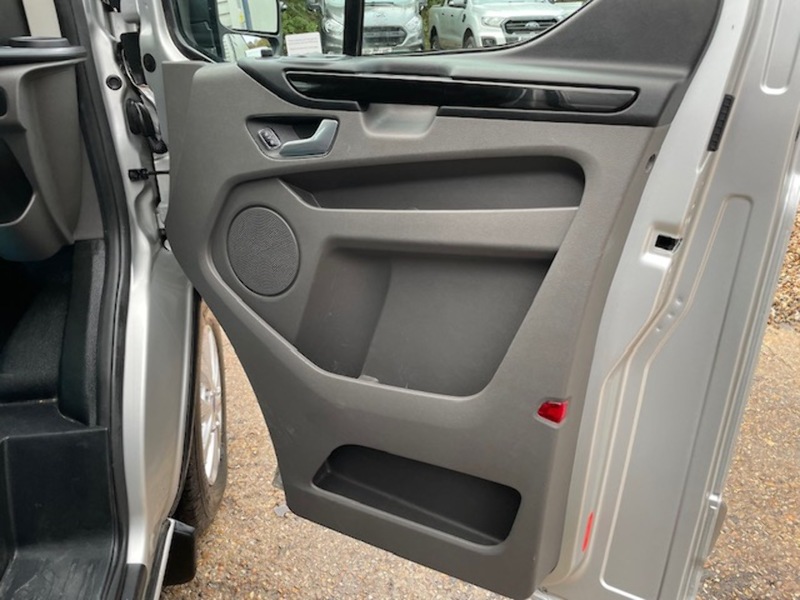 Ford Transit Custom 300 EcoBlue Limited - U651