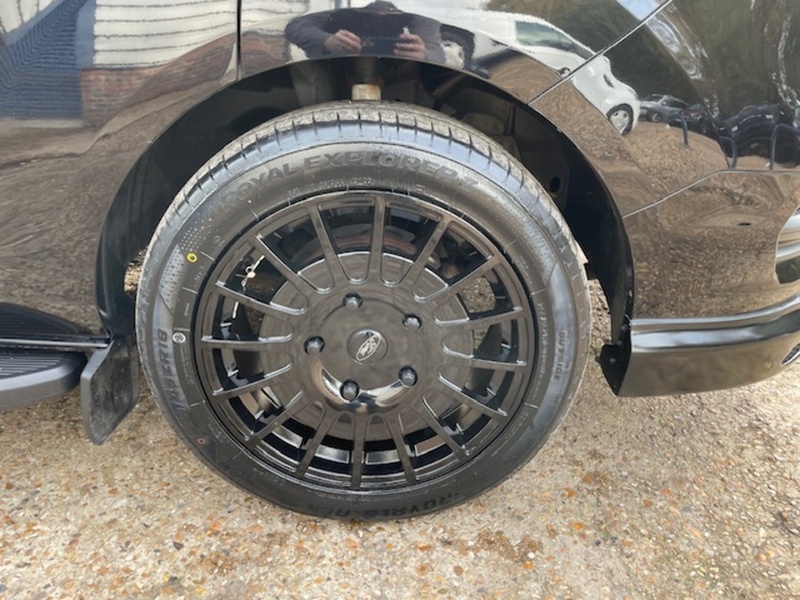 Ford Transit Custom 300 Limited Sport Pack - U652