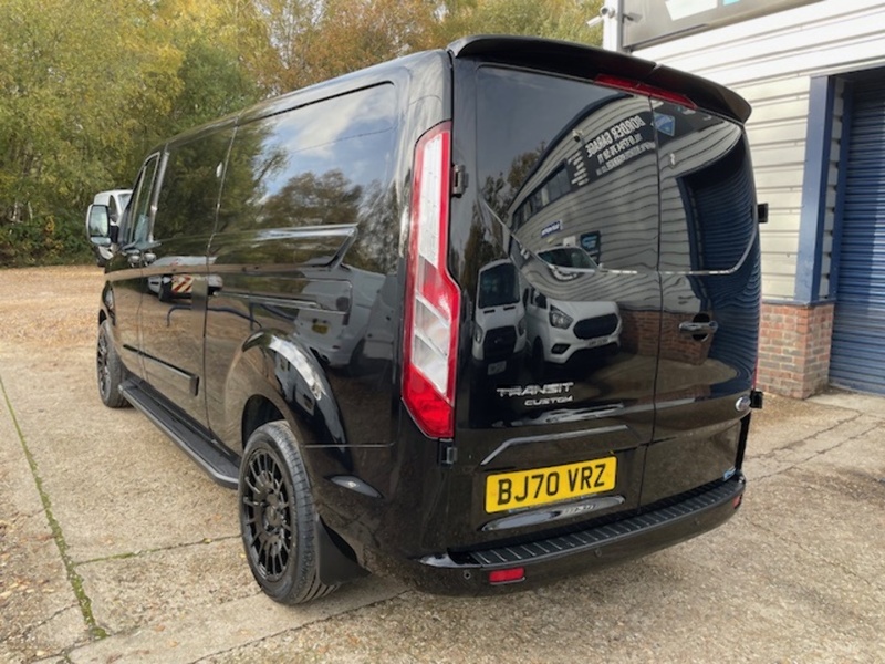 Ford Transit Custom 300 Limited Sport Pack - U652