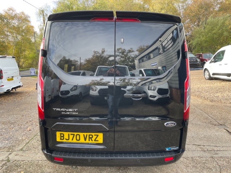 Ford Transit Custom 300 Limited Sport Pack - U652