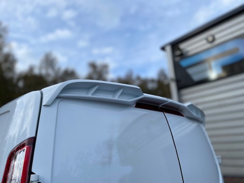 Ford Transit Custom 320 Limited Sport Kit - U657