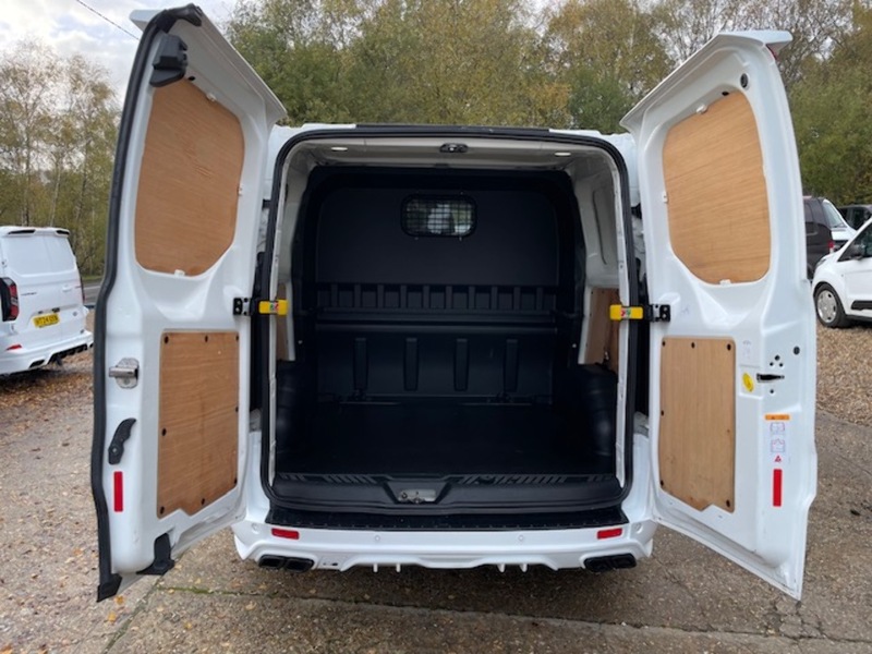 Ford Transit Custom 320 Limited Sport Kit - U657