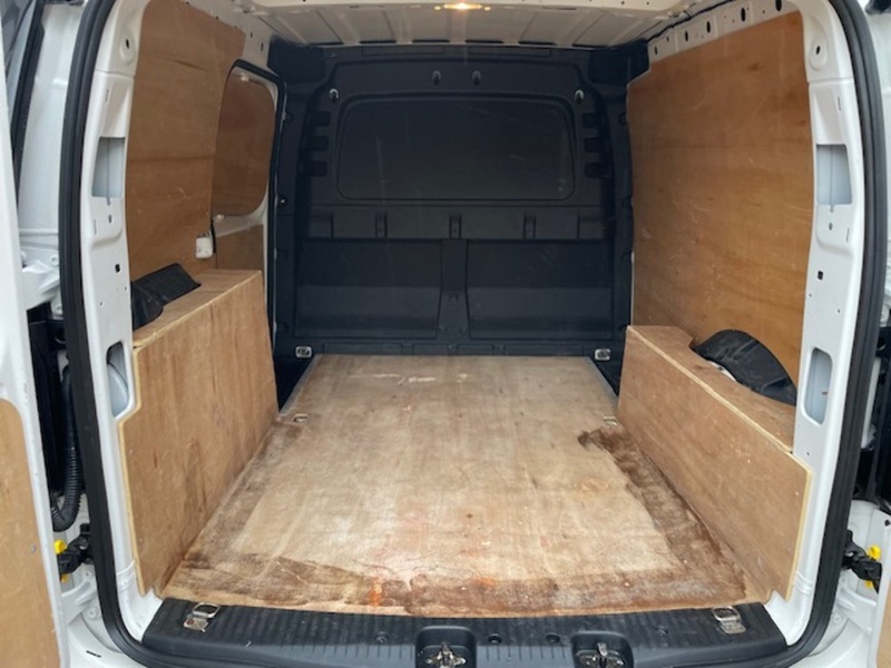 Volkswagen Caddy TDI C20 Commerce Sport - U658