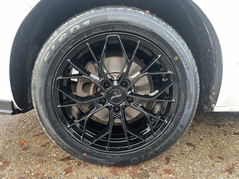 Volkswagen Transporter TDI T28 Startline Sport Pack - U664