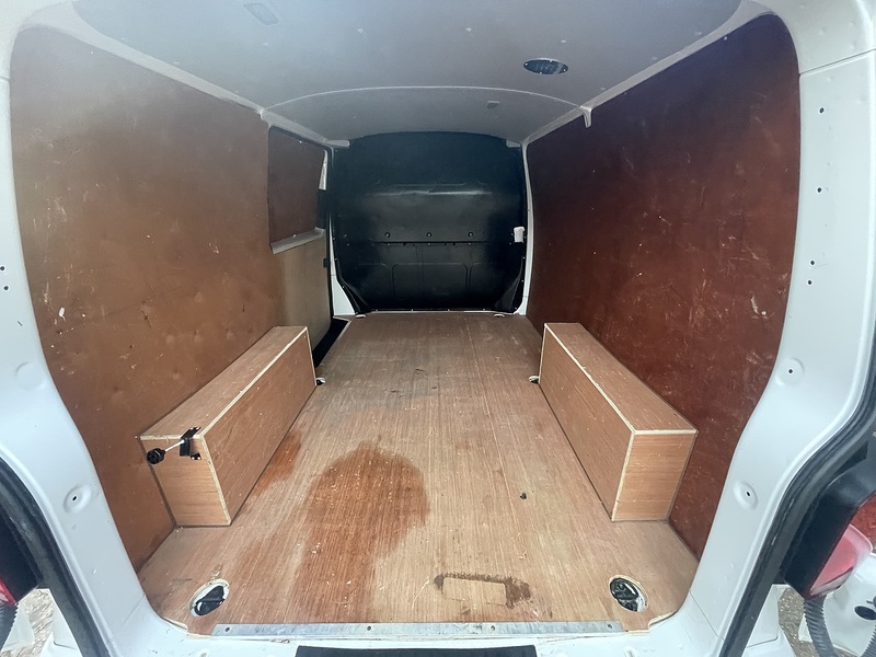 Volkswagen Transporter TDI T28 Startline Sport Pack - U664