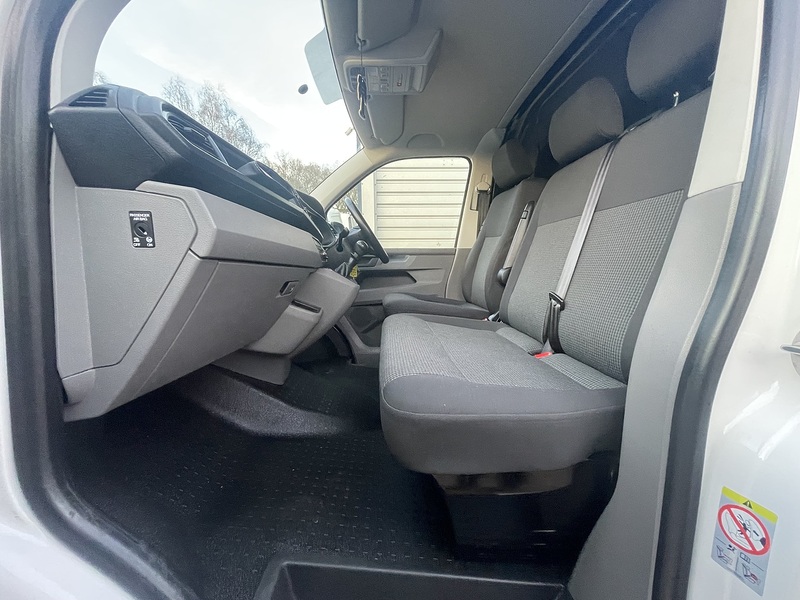 Volkswagen Transporter TDI T28 Startline Sport Pack - U664