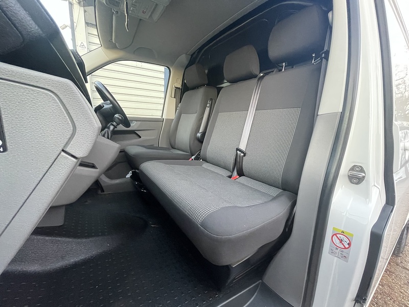 Volkswagen Transporter TDI T28 Startline Sport Pack - U664