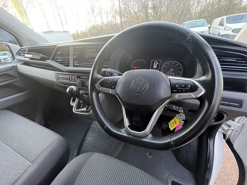 Volkswagen Transporter TDI T28 Startline Sport Pack - U664