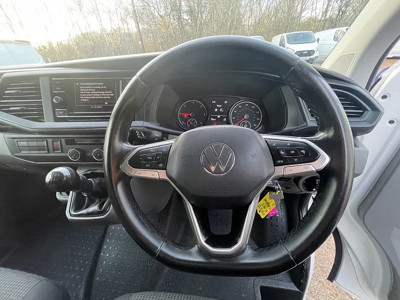 Volkswagen Transporter TDI T28 Startline Sport Pack - U664