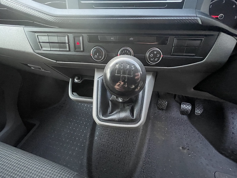 Volkswagen Transporter TDI T28 Startline Sport Pack - U664