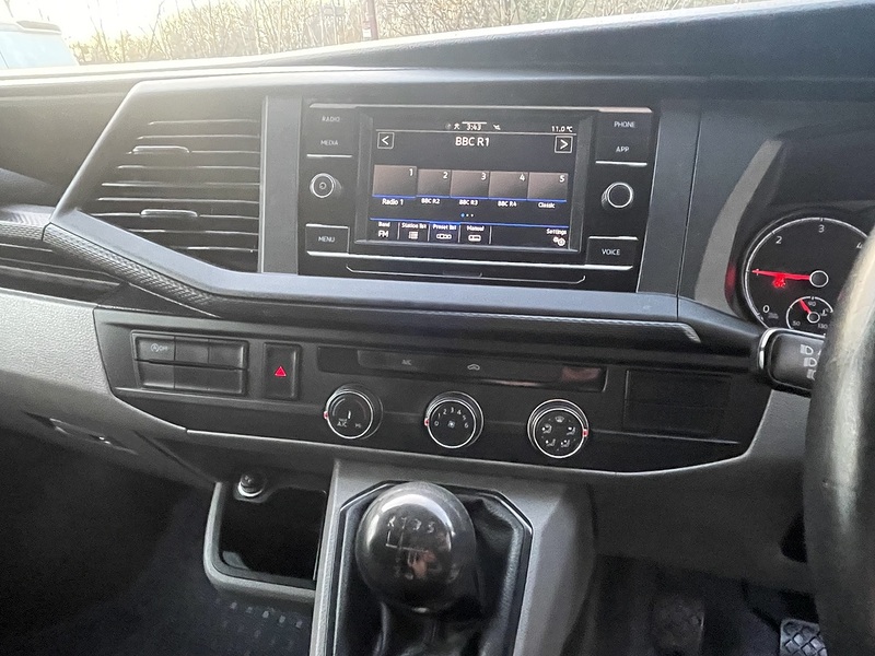 Volkswagen Transporter TDI T28 Startline Sport Pack - U664