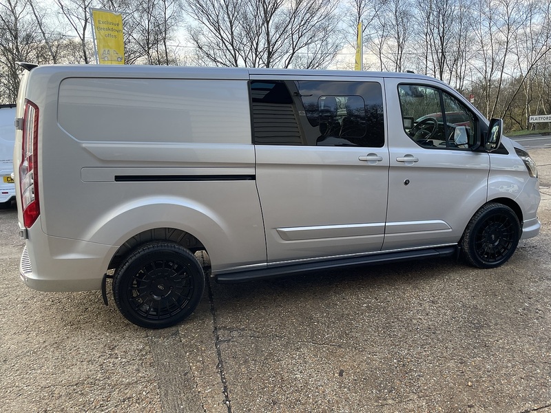 Ford Transit Custom 320 Limited Sport Pack - U672