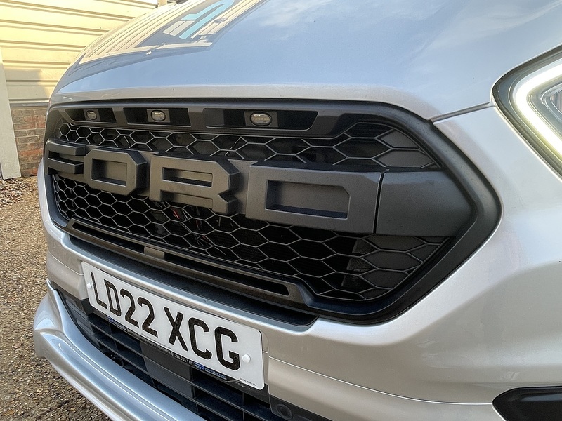 Ford Transit Custom 320 Limited Sport Pack - U672