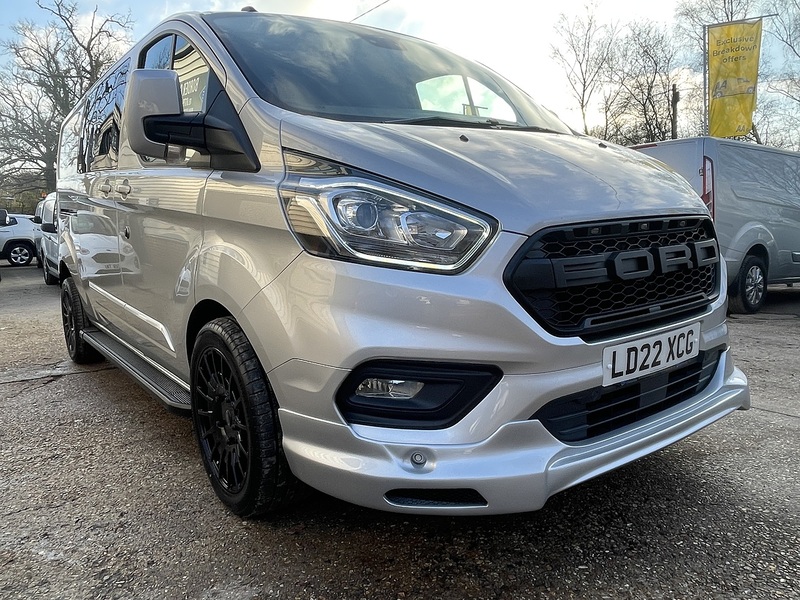 Ford Transit Custom 320 Limited Sport Pack - U672
