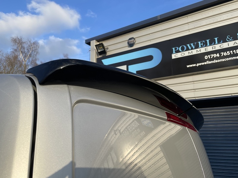 Ford Transit Custom 320 Limited Sport Pack - U672