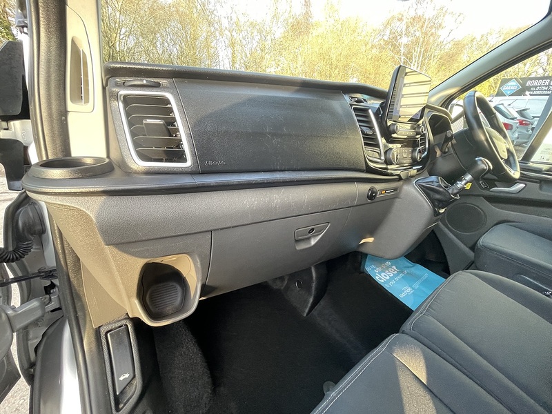 Ford Transit Custom 320 Limited Sport Pack - U672