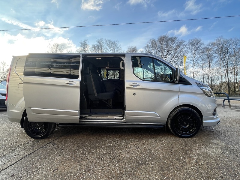 Ford Transit Custom 320 Limited Sport Pack - U672