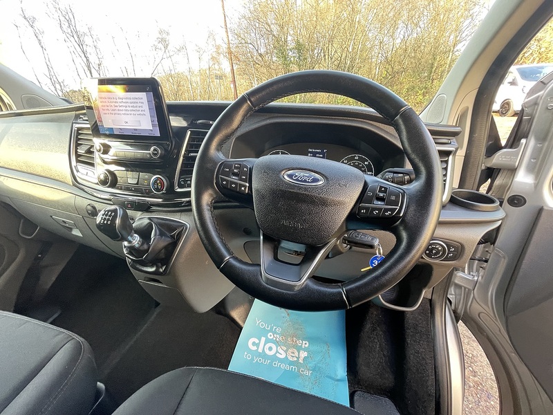 Ford Transit Custom 320 Limited Sport Pack - U672