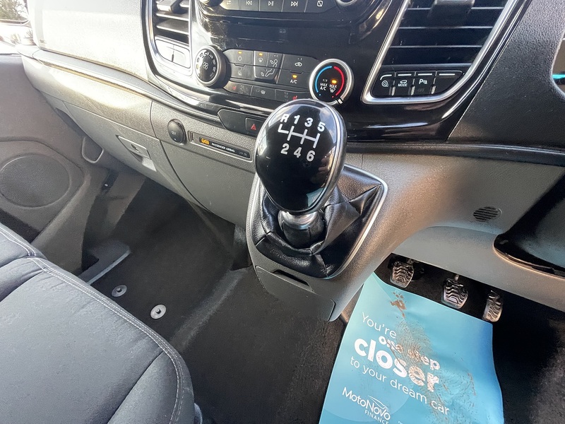 Ford Transit Custom 320 Limited Sport Pack - U672