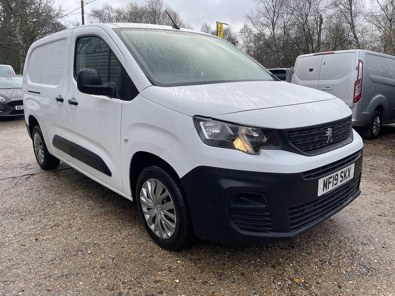 Peugeot Partner BlueHDi 950 Professional - U673