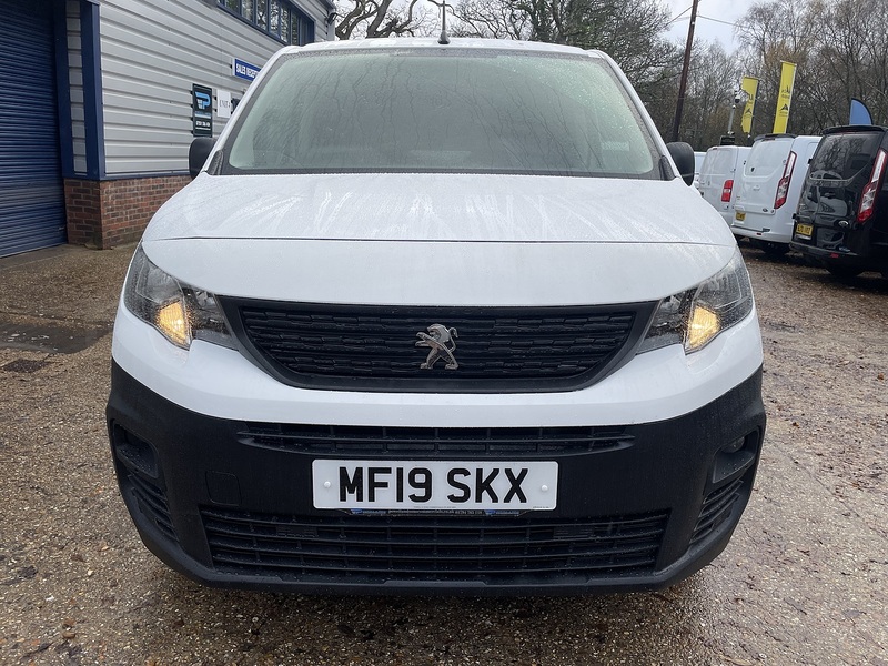 Peugeot Partner BlueHDi 950 Professional - U673