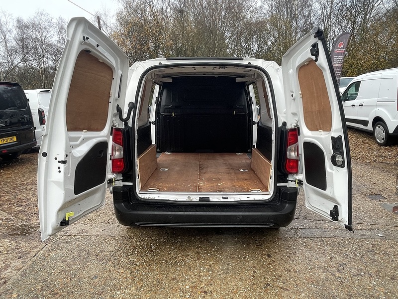 Peugeot Partner BlueHDi 950 Professional - U673