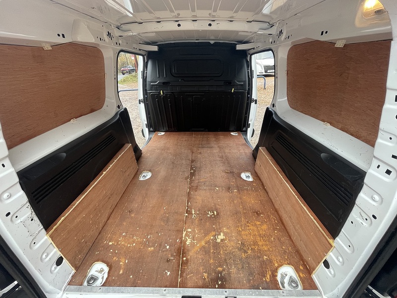 Peugeot Partner BlueHDi 950 Professional - U673