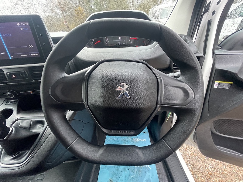 Peugeot Partner BlueHDi 950 Professional - U673