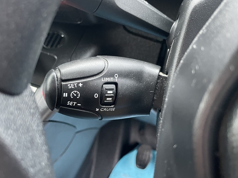 Peugeot Partner BlueHDi 950 Professional - U673