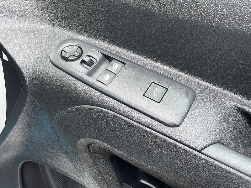 Peugeot Partner BlueHDi 950 Professional - U673