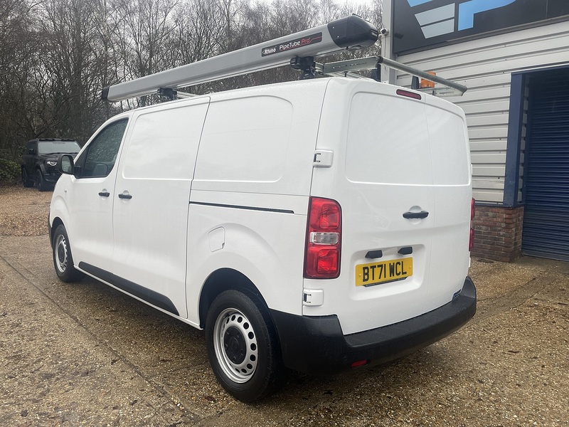 Vauxhall Vivaro Turbo D 2900 Dynamic - U682