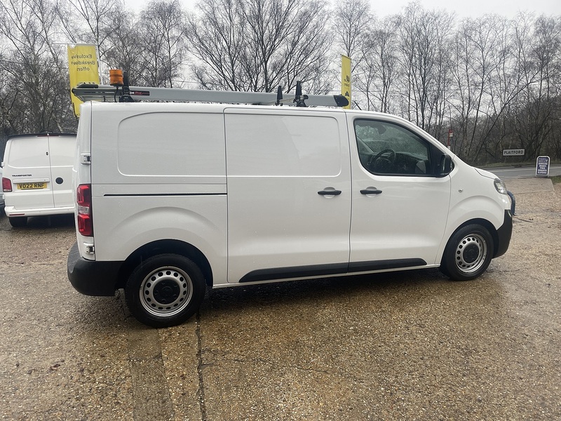 Vauxhall Vivaro Turbo D 2900 Dynamic - U682