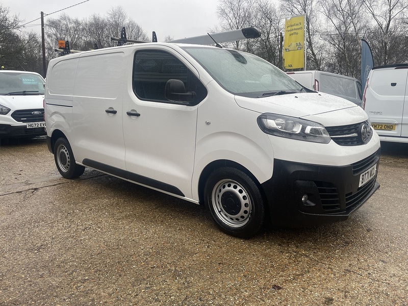 Vauxhall Vivaro Turbo D 2900 Dynamic - U682