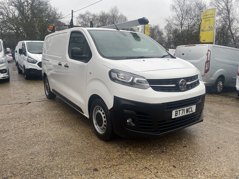 Vauxhall Vivaro Turbo D 2900 Dynamic - U682