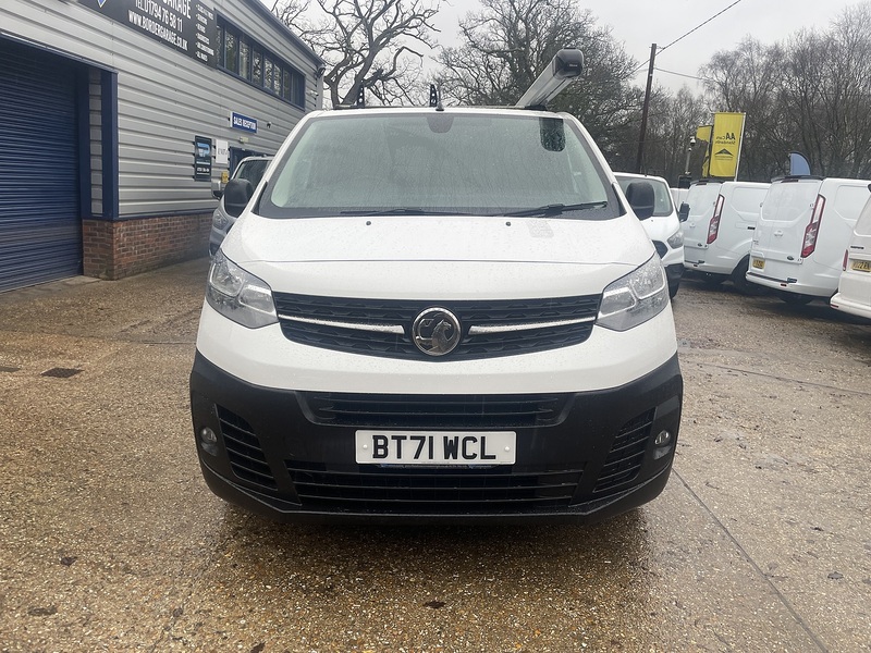Vauxhall Vivaro Turbo D 2900 Dynamic - U682