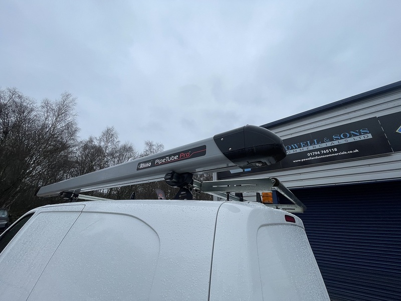 Vauxhall Vivaro Turbo D 2900 Dynamic - U682