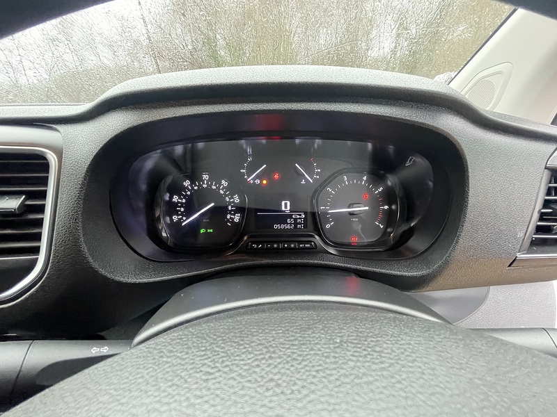 Vauxhall Vivaro Turbo D 2900 Dynamic - U682