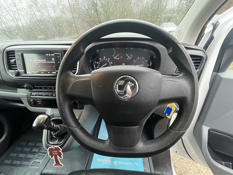 Vauxhall Vivaro Turbo D 2900 Dynamic - U682