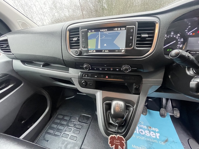 Vauxhall Vivaro Turbo D 2900 Dynamic - U682