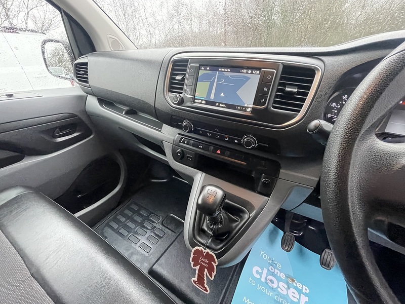 Vauxhall Vivaro Turbo D 2900 Dynamic - U682